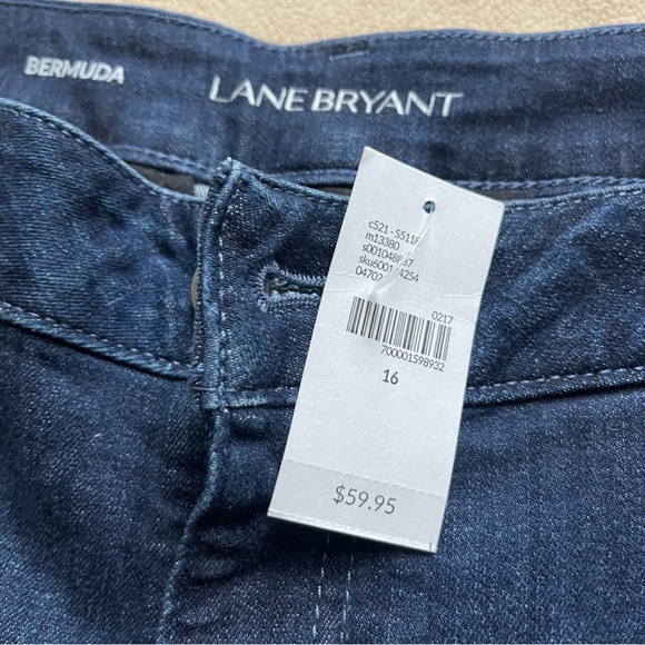 Lane Bryant NEW Denim Shorts - Picture 2 of 2